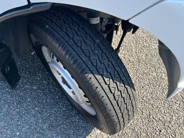 キャリイトラック KCパワステ農繁仕様 /買取り直販車/禁煙車/4WD/5速マニュアル/カーナビ/ドライブレコーダー/外内装クリーニング済み(22枚目)