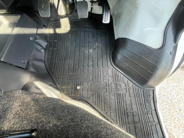 キャリイトラック KCパワステ農繁仕様 /買取り直販車/禁煙車/4WD/5速マニュアル/カーナビ/ドライブレコーダー/外内装クリーニング済み(31枚目)