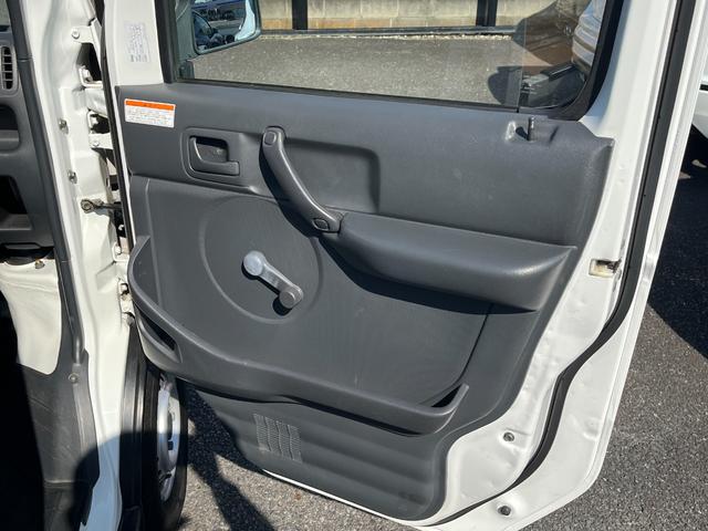 キャリイトラック KCパワステ農繁仕様 /買取り直販車/禁煙車/4WD/5速マニュアル/カーナビ/ドライブレコーダー/外内装クリーニング済み(34枚目)
