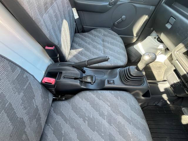 キャリイトラック KCパワステ農繁仕様 /買取り直販車/禁煙車/4WD/5速マニュアル/カーナビ/ドライブレコーダー/外内装クリーニング済み(38枚目)