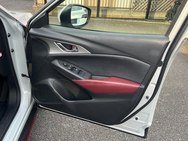 ＣＸ－３ ２０Ｓ　プロアクティブ　／１年保証／禁煙車／点検記録簿／半革シート／純正エアロ／ナビ／バックカメラ／ＥＴＣ／Ｂｌｕｅｔｏｏｔｈ／ＡＵＸ＆ＵＳＢ入力／障害物センサー／衝突軽減ブレーキ／ブラインドスポットモニター／ＬＥＤライト（52枚目）