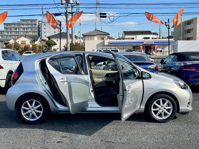 アクア Ｇ　／１オーナー／買取り直販車／後期型テール／ＬＥＤヘッドライト／ＬＥＤフォグランプ／ＬＥＤルームランプ／スマートキー／ナビ／ＴＶ／ブルートゥース／バックカメラ／ＥＴＣ／ドライブレコーダー／ＡＵＸ入力（29枚目）