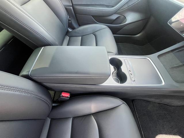 モデル３ スタンダードレンジプラス　／禁煙車／保証付／ガラスルーフ／ダッシュカム／オートパイロット／純正ナビ／サイド＆バックカメラ／Ｂｌｕｅｔｏｏｔｈ／ＥＴＣ２．０／置くだけ充電／衝突軽減ブレーキ／パークトロニックセンサー（41枚目）