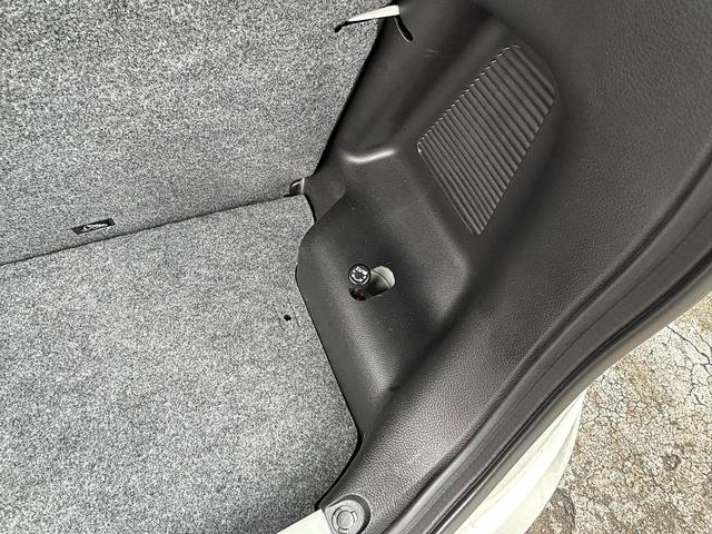 アルトワークス ベースグレード　モンスタースポーツＦバンパー　ＢＬＩＴＺ車高調　スズキワークス　リアウイング　ガレージベリー　リアディフューザーＥＣＵ書換え　ＨＫＳマフラー　カロッツェリア　フルセグナビ　ローポジションシートアダプタ（34枚目）