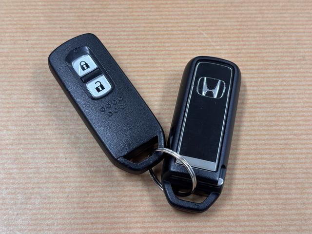 N-WGN Lホンダセンシング 当社指定新品タイヤ4本 ドライブレコーダー前後 8インチナビ TV バックカメラ ETC クルーズコントロール シートヒーター LED ステアリングスイッチ USB ワンオーナー 記録簿有(25枚目)