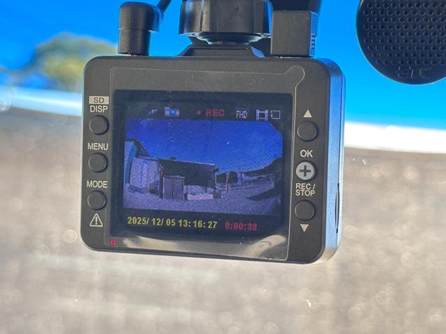 Ｎ－ＢＯＸ Ｇ　ＳＳパッケージ　オールシーズンタイヤ　ドライブレコーダー前後　両側パワースライドドア　ナビ　ＥＴＣ　バックカメラ　ＵＳＢジャック　ステアリングスイッチ　スマートキー　１４アルミホイール　ワンオーナー　記録簿有り（16枚目）