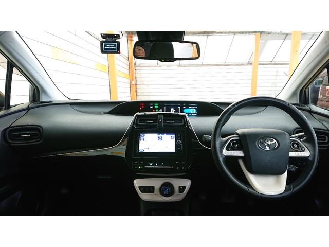 プリウス Sセーフティプラス ナビ 地デジ バックカメラ Bluetoothオーディオ ドライブレコーダー ETC プッシュスタート スマートキー(14枚目)