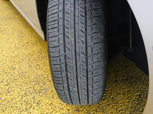 プリウス Sセーフティプラス ナビ 地デジ バックカメラ Bluetoothオーディオ ドライブレコーダー ETC プッシュスタート スマートキー(36枚目)