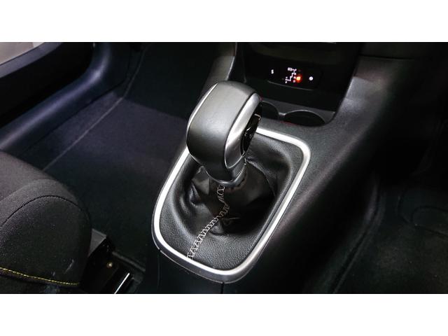 C3 シャイン ディスプレイオーディオナビ 地デジ ブラインドモニター クルーズコントロール Bluetoothオーディオ 衝突軽減ブレーキ バックカメラ ETC スマートキー プッシュスタート(18枚目)