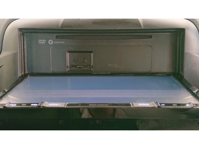 ジープ・レネゲード リミテッド　ナビ　地デジ　Ｂｌｕｅｔｏｏｔｈオーディオ　バックカメラ　パワーシート　シートヒーター　ハンドルヒーター　衝突軽減ブレーキ　クルーズコントロール　プッシュスタート　スマートキー　ワンオーナー（13枚目）