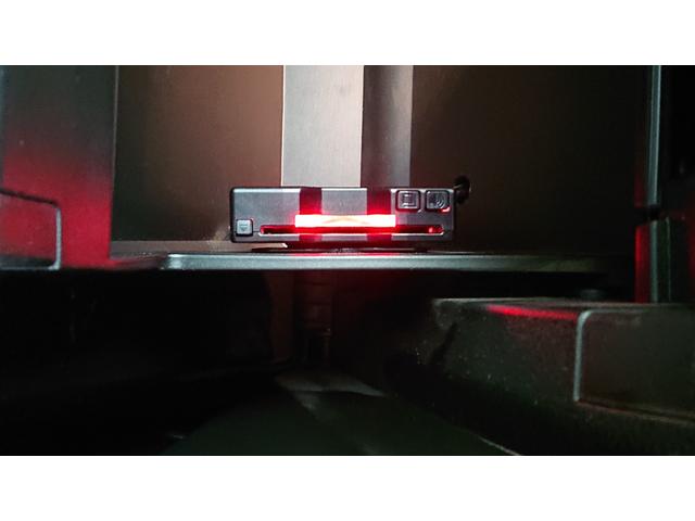 ジープ・レネゲード リミテッド　ナビ　地デジ　Ｂｌｕｅｔｏｏｔｈオーディオ　バックカメラ　パワーシート　シートヒーター　ハンドルヒーター　衝突軽減ブレーキ　クルーズコントロール　プッシュスタート　スマートキー　ワンオーナー（21枚目）