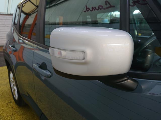 ジープ・レネゲード リミテッド　ナビ　地デジ　Ｂｌｕｅｔｏｏｔｈオーディオ　バックカメラ　パワーシート　シートヒーター　ハンドルヒーター　衝突軽減ブレーキ　クルーズコントロール　プッシュスタート　スマートキー　ワンオーナー（33枚目）