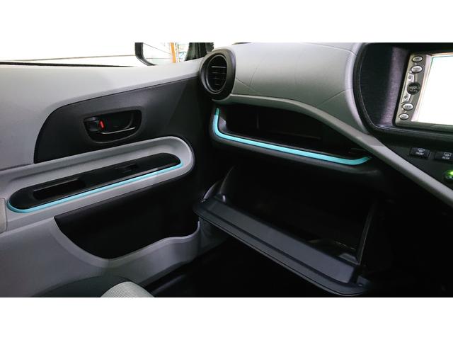 アクア Ｓ　ナビ　ＣＤ　ＤＶＤ　スマートキー　プッシュスタート　記録簿　ワンオーナー（15枚目）