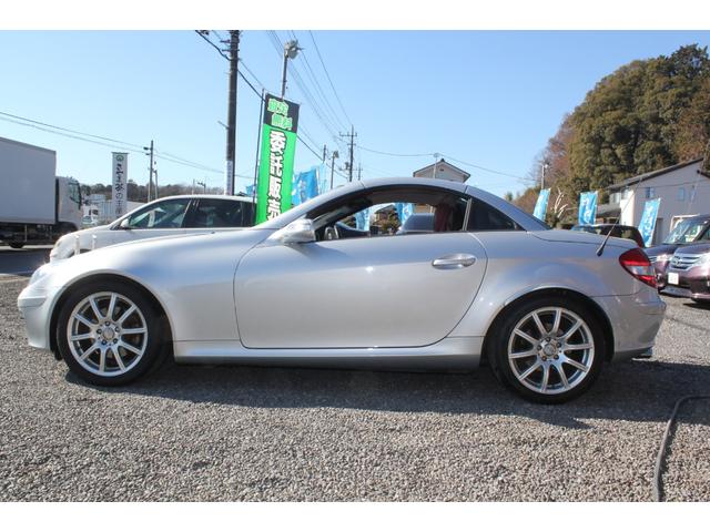 ＳＬＫ ＳＬＫ２８０　スポーツパッケージ　専用１７インチＡＷ／スポーツサス　３．０ＬＶ６ＤＯＨＣ　７速パドルシフト付　レッドレザー／ＰＷシート／ヒーター付　社外ナビ／フルセグＴＶ　ＨＩＤヘッドライト　ＥＴＣ（18枚目）