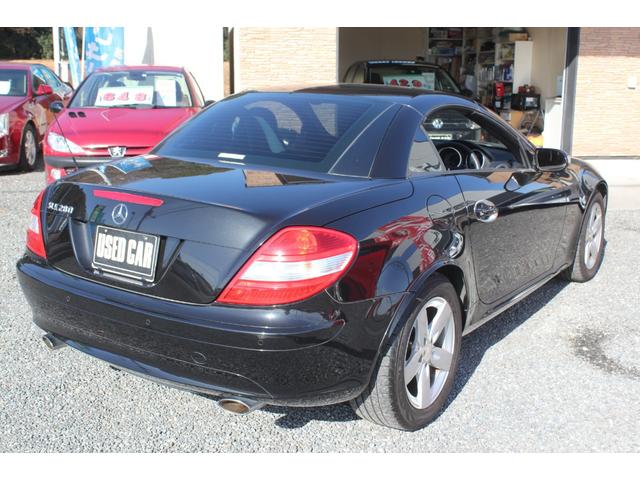 ＳＬＫ ＳＬＫ２８０　３．０Ｌ　Ｖ型６気筒ＤＯＨＣ２４Ｖ　７ＡＴ　電動バリオルーフ　本革ＰＷシート／ヒーター／ネックウォーマー　クルーズコントロール　スペアキー　ＥＴＣ（8枚目）