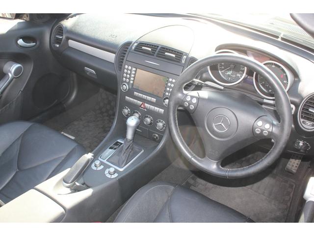 ＳＬＫ ＳＬＫ２８０　３．０Ｌ　Ｖ型６気筒ＤＯＨＣ２４Ｖ　７ＡＴ　電動バリオルーフ　本革ＰＷシート／ヒーター／ネックウォーマー　クルーズコントロール　スペアキー　ＥＴＣ（22枚目）