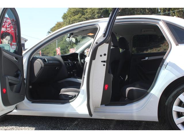 Ａ４ ２．０ＴＦＳＩクワトロ　１オーナー　２Ｌターボ　ＦＴ４ＷＤ　Ｓトロ７ＡＴパドルＳ　衝突軽減ブレーキ／レーンアシスト／追尾式クルコン　Ｓヒーター　ＨＤＤナビ／ＴＶ／ＢＴ接続／Ｂカメラ　アドバンスキー　ドラレコ　ＨＩＤ　１７ＡＷ（9枚目）