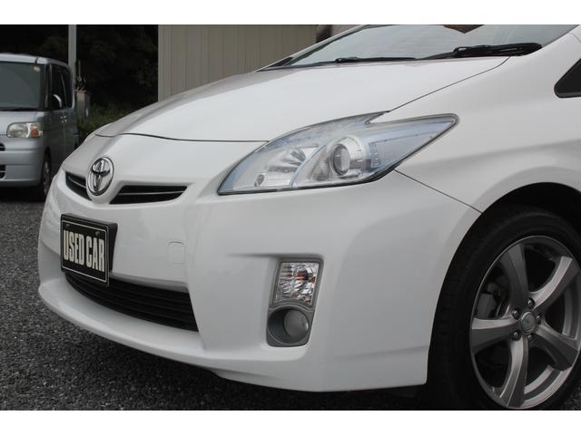 プリウス Ｓ　カロッツェリアナビ／テレビ／Ｂｌｕｅｔｏｏｔｈ接続　スマートキー／スペア有　ＨＩＤ／ＡＵＴＯライト　ＥＴＣ　ドラレコ　１７インチアルミ　検Ｒ８年１１月７日（4枚目）