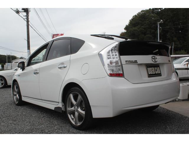 プリウス Ｓ　カロッツェリアナビ／テレビ／Ｂｌｕｅｔｏｏｔｈ接続　スマートキー／スペア有　ＨＩＤ／ＡＵＴＯライト　ＥＴＣ　ドラレコ　１７インチアルミ　検Ｒ８年１１月７日（8枚目）