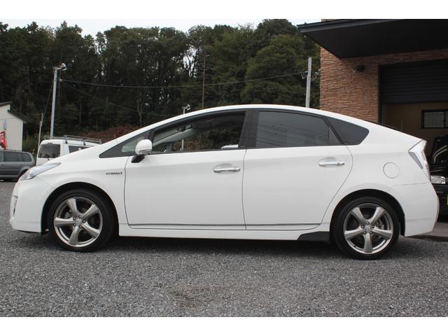 プリウス Ｓ　カロッツェリアナビ／テレビ／Ｂｌｕｅｔｏｏｔｈ接続　スマートキー／スペア有　ＨＩＤ／ＡＵＴＯライト　ＥＴＣ　ドラレコ　１７インチアルミ　検Ｒ８年１１月７日（12枚目）