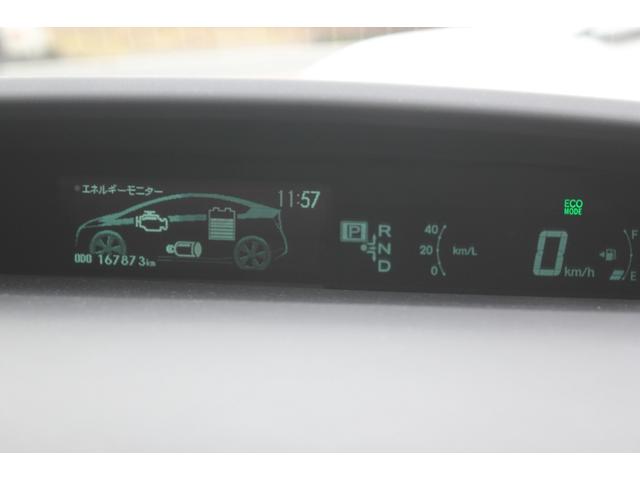プリウス Ｓ　カロッツェリアナビ／テレビ／Ｂｌｕｅｔｏｏｔｈ接続　スマートキー／スペア有　ＨＩＤ／ＡＵＴＯライト　ＥＴＣ　ドラレコ　１７インチアルミ　検Ｒ８年１１月７日（25枚目）