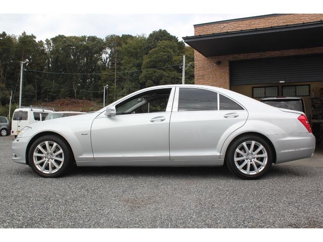 Ｓクラス Ｓ３５０　ブルーエフィシェンシー　Ｗ２２１最終Ｍ　３．５Ｌ直噴Ｖ型６気筒ＤＯＨＣ　７ＡＴ　サンルーフ　黒本革ＰＷＳヒーター付　ＨＩＤヘッドライト　プレセーブブレーキ／レーンキープ／ブラインドスポット　クルコン　１８ＡＷ　ＥＴＣ（12枚目）