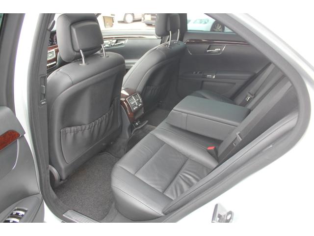 Ｓクラス Ｓ３５０　ブルーエフィシェンシー　Ｗ２２１最終Ｍ　３．５Ｌ直噴Ｖ型６気筒ＤＯＨＣ　７ＡＴ　サンルーフ　黒本革ＰＷＳヒーター付　ＨＩＤヘッドライト　プレセーブブレーキ／レーンキープ／ブラインドスポット　クルコン　１８ＡＷ　ＥＴＣ（14枚目）