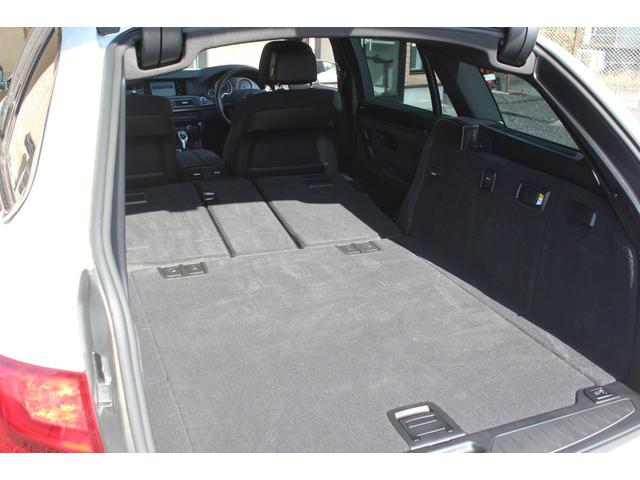 ５シリーズ ５２３ｉツーリング　Ｍスポーツパッケージ　２Ｌ直列４気筒ＤＯＨＣツインターボ　８ＡＴパドルＳ付　ＭスポーツＰＫＧ　２０インチアルミ　ナビ／ＴＶ／Ｂｌｕｅｔｏｏｔｈ／バックカメラ　クルコン　ミラー型ＥＴＣ　取説／記録簿／スペアキー　ＡＵＴＯ／Ｈ（15枚目）