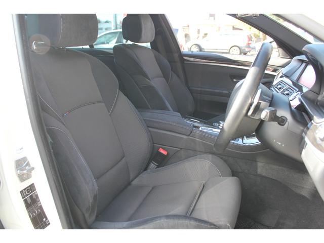 ５シリーズ ５２３ｉツーリング　Ｍスポーツパッケージ　２Ｌ直列４気筒ＤＯＨＣツインターボ　８ＡＴパドルＳ付　ＭスポーツＰＫＧ　２０インチアルミ　ナビ／ＴＶ／Ｂｌｕｅｔｏｏｔｈ／バックカメラ　クルコン　ミラー型ＥＴＣ　取説／記録簿／スペアキー　ＡＵＴＯ／Ｈ（21枚目）