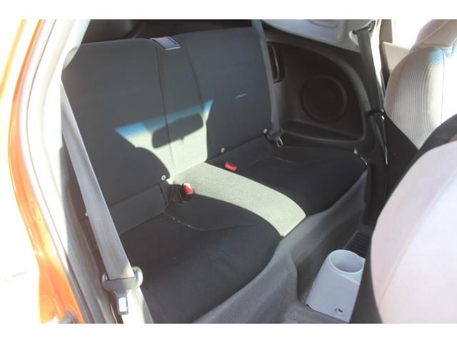 通常は背もたれを倒してラゲッジスペースとした方が活用できますね。