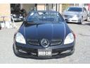 ＳＬＫ ＳＬＫ２８０　３．０Ｌ　Ｖ型６気筒ＤＯＨＣ２４Ｖ　７ＡＴ　電動バリオルーフ　本革ＰＷシート／ヒーター／ネックウォーマー　クルーズコントロール　スペアキー　ＥＴＣ（5枚目）