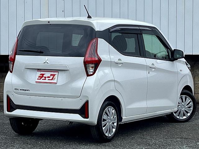 ｅＫワゴン Ｍ　登録届出済未使用車　純正フロアマット　純正サイドバイザー　衝突軽減ブレーキ　フロントシートヒーター　バックカメラ装着車　アイドリングストップ　コーナーセンサー（5枚目）