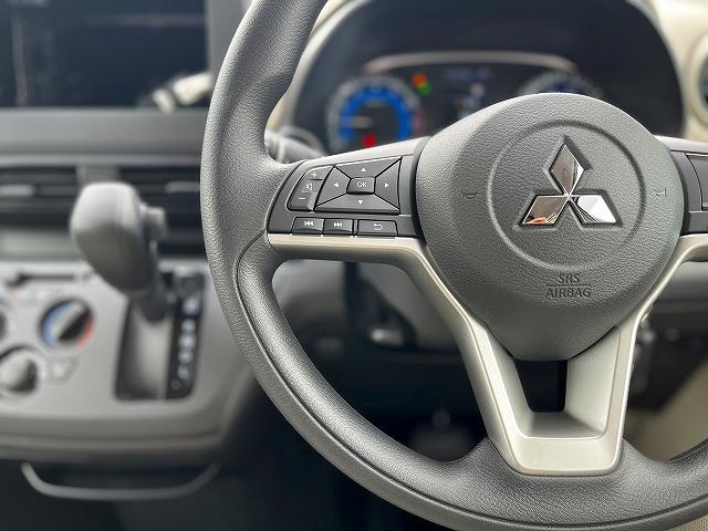 ｅＫワゴン Ｍ　登録届出済未使用車　純正フロアマット　純正サイドバイザー　衝突軽減ブレーキ　フロントシートヒーター　バックカメラ装着車　アイドリングストップ　コーナーセンサー（11枚目）