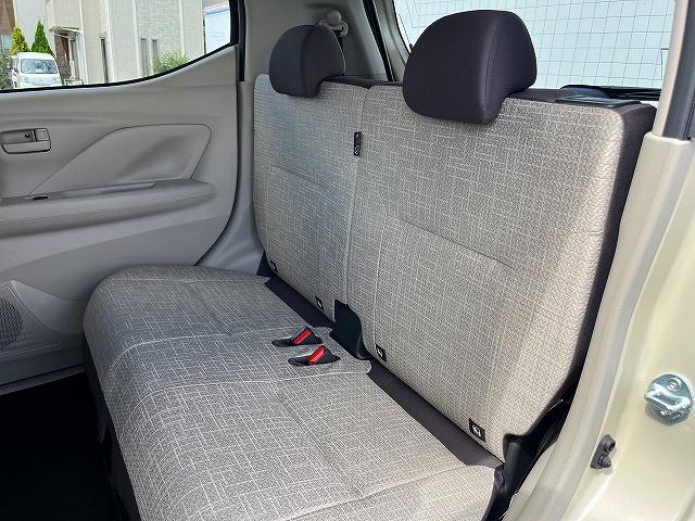 ｅＫワゴン Ｍ　登録届出済未使用車　純正フロアマット　純正サイドバイザー　衝突軽減ブレーキ　フロントシートヒーター　バックカメラ装着車　アイドリングストップ　コーナーセンサー　オートライト（13枚目）