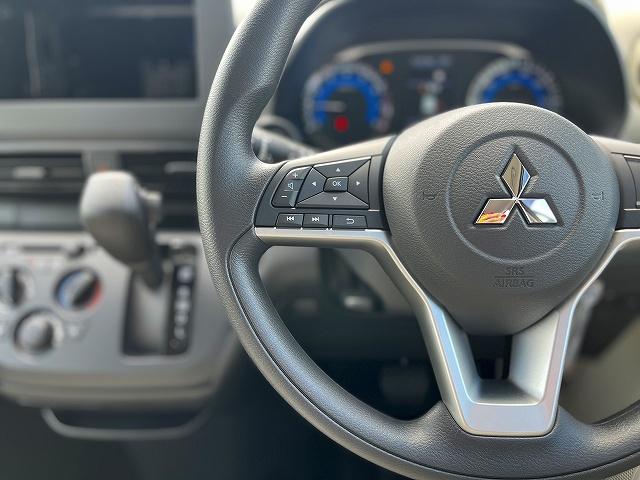 ｅＫワゴン Ｍ　登録届出済未使用車　純正フロアマット　純正サイドバイザー　衝突軽減ブレーキ　フロントシートヒーター　バックカメラ装着車　アイドリングストップ　コーナーセンサー　オートライト（23枚目）