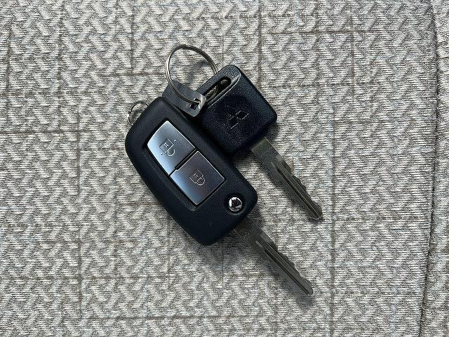 ｅＫワゴン Ｍ　登録届出済未使用車　純正フロアマット　純正サイドバイザー　衝突軽減ブレーキ　フロントシートヒーター　バックカメラ装着車　アイドリングストップ　コーナーセンサー　オートライト（25枚目）