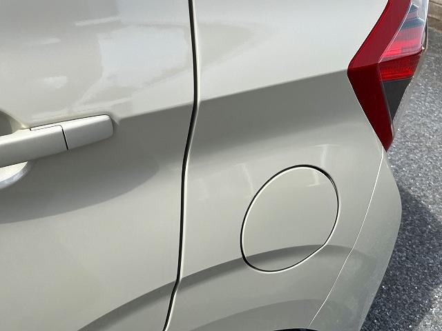 ｅＫワゴン Ｍ　登録届出済未使用車　純正フロアマット　純正サイドバイザー　衝突軽減ブレーキ　フロントシートヒーター　バックカメラ装着車　アイドリングストップ　コーナーセンサー　オートライト（42枚目）