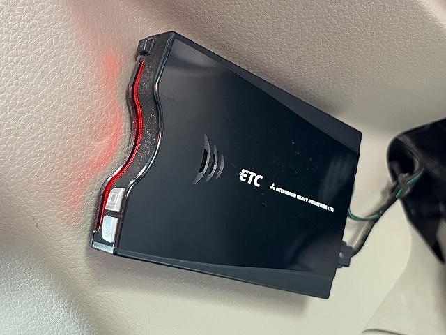 エブリイワゴン ＰＺターボスペシャル　社外ナビ　ＢＴオーディオ　フルセグ　ＣＤ／ＤＶＤ再生　ＥＴＣ　キーフリー　Ｐスタート　ＨＩＤヘッドライト　オートライト　フォグランプ　Ｗパワースライドドア　ステリモ　純正サイドバイザー（19枚目）