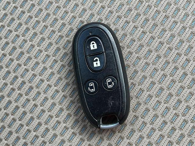 エブリイワゴン ＰＺターボスペシャル　社外ナビ　ＢＴオーディオ　フルセグ　ＣＤ／ＤＶＤ再生　ＥＴＣ　キーフリー　Ｐスタート　ＨＩＤヘッドライト　オートライト　フォグランプ　Ｗパワースライドドア　ステリモ　純正サイドバイザー（24枚目）