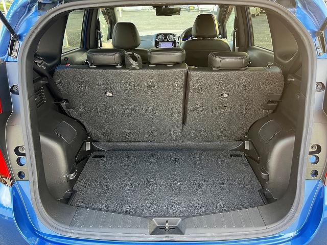 ノート ｅ－パワー　メダリスト　ブラックアロー　純正ナビ　フルセグ　ＢＴオーディオ　ＣＤ／ＤＶＤ再生　アラウンドビューモニター　エマージェンシーブレーキ　インテリジェントルームミラー　アダプティブクルーズコントロール　ＥＴＣ　ＬＥＤヘッドライト（18枚目）