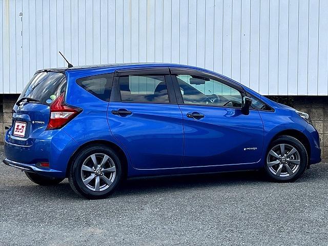 ノート ｅ－パワー　メダリスト　ブラックアロー　純正ナビ　フルセグ　ＢＴオーディオ　ＣＤ／ＤＶＤ再生　アラウンドビューモニター　エマージェンシーブレーキ　インテリジェントルームミラー　アダプティブクルーズコントロール　ＥＴＣ　ＬＥＤヘッドライト（33枚目）