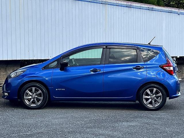 ノート ｅ－パワー　メダリスト　ブラックアロー　純正ナビ　フルセグ　ＢＴオーディオ　ＣＤ／ＤＶＤ再生　アラウンドビューモニター　エマージェンシーブレーキ　インテリジェントルームミラー　アダプティブクルーズコントロール　ＥＴＣ　ＬＥＤヘッドライト（38枚目）