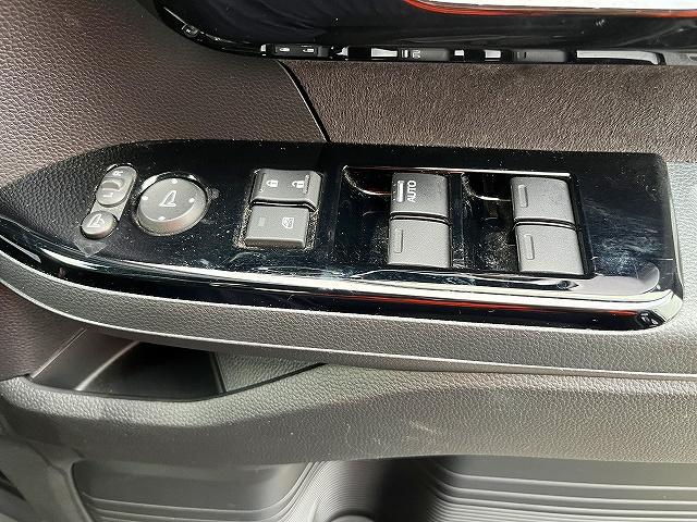 N-BOXカスタム L ホンダセンシング 社外8型ナビ フルセグ BTオーディオ バックカメラ 両側パワースライドドア オートライト LEDヘッドライト LEDフォグランプ 前席シートヒーター(21枚目)
