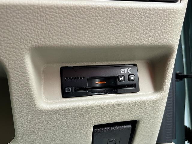 スペーシア ハイブリッドX 2トーンルーフパッケージ アップグレードパッケージ 全方位モニター用カメラパッケージ 純正8型ナビ フルセグ BTオーディオ CD/DVD再生 全方位モニター Wパワスラ 運転席シートヒーター ETC(19枚目)