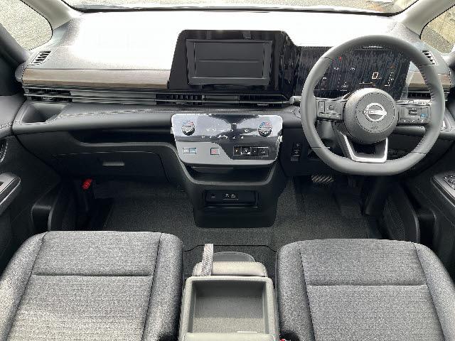 セレナ e-パワー ハイウェイスターV eパワーハイウェイスターV_IIトーン_プロパイロット(3枚目)