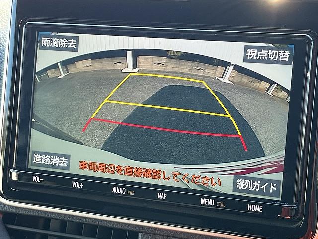 エスクァイア Ｇｉ　プレミアムパッケージ　ブラックテーラード　ＴＳＳ　純正９インチナビ　フルセグ　ＢＴオーディオ　ＣＤ／ＤＶＤ再生　バックカメラ　純正フリップダウンモニター　ＬＥＤヘッドライト　両側パワスラ　クルコン　前席シートヒーター　ステアリングヒーター（10枚目）