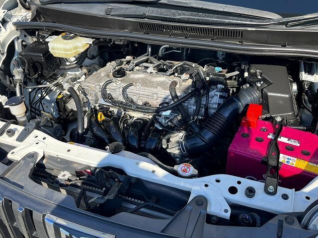 エスクァイア Ｇｉ　プレミアムパッケージ　ブラックテーラード　ＴＳＳ　純正９インチナビ　フルセグ　ＢＴオーディオ　ＣＤ／ＤＶＤ再生　バックカメラ　純正フリップダウンモニター　ＬＥＤヘッドライト　両側パワスラ　クルコン　前席シートヒーター　ステアリングヒーター（27枚目）