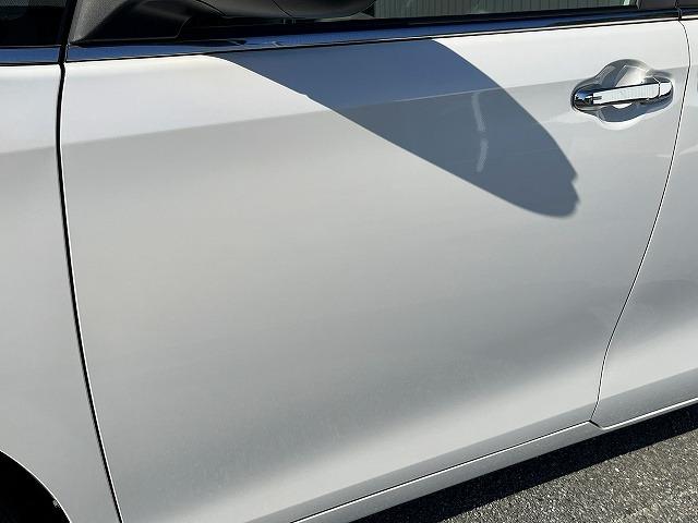 エスクァイア Ｇｉ　プレミアムパッケージ　ブラックテーラード　ＴＳＳ　純正９インチナビ　フルセグ　ＢＴオーディオ　ＣＤ／ＤＶＤ再生　バックカメラ　純正フリップダウンモニター　ＬＥＤヘッドライト　両側パワスラ　クルコン　前席シートヒーター　ステアリングヒーター（41枚目）