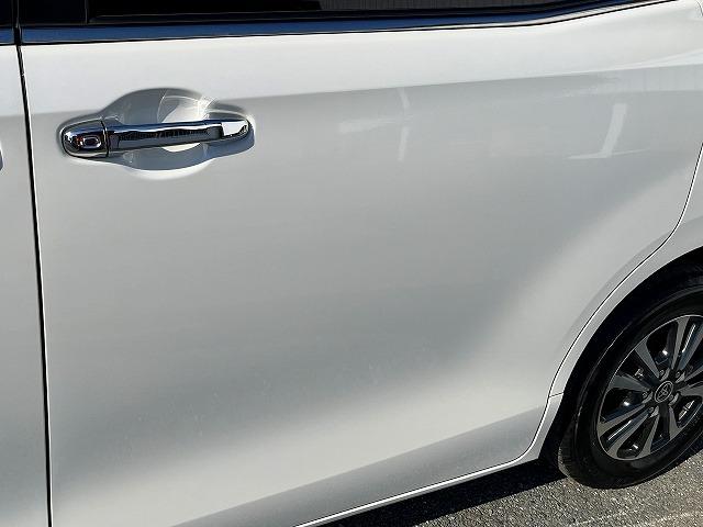 エスクァイア Ｇｉ　プレミアムパッケージ　ブラックテーラード　ＴＳＳ　純正９インチナビ　フルセグ　ＢＴオーディオ　ＣＤ／ＤＶＤ再生　バックカメラ　純正フリップダウンモニター　ＬＥＤヘッドライト　両側パワスラ　クルコン　前席シートヒーター　ステアリングヒーター（42枚目）