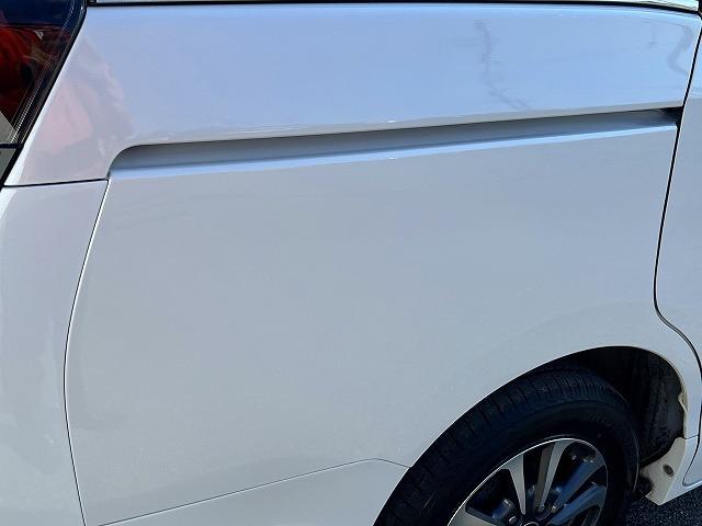 エスクァイア Ｇｉ　プレミアムパッケージ　ブラックテーラード　ＴＳＳ　純正９インチナビ　フルセグ　ＢＴオーディオ　ＣＤ／ＤＶＤ再生　バックカメラ　純正フリップダウンモニター　ＬＥＤヘッドライト　両側パワスラ　クルコン　前席シートヒーター　ステアリングヒーター（46枚目）